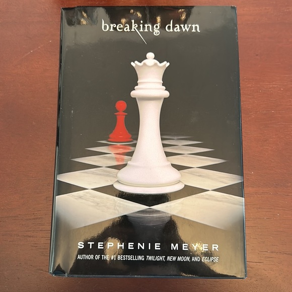 The Twilight Saga Collection 4 Books - Picture 12 of 12